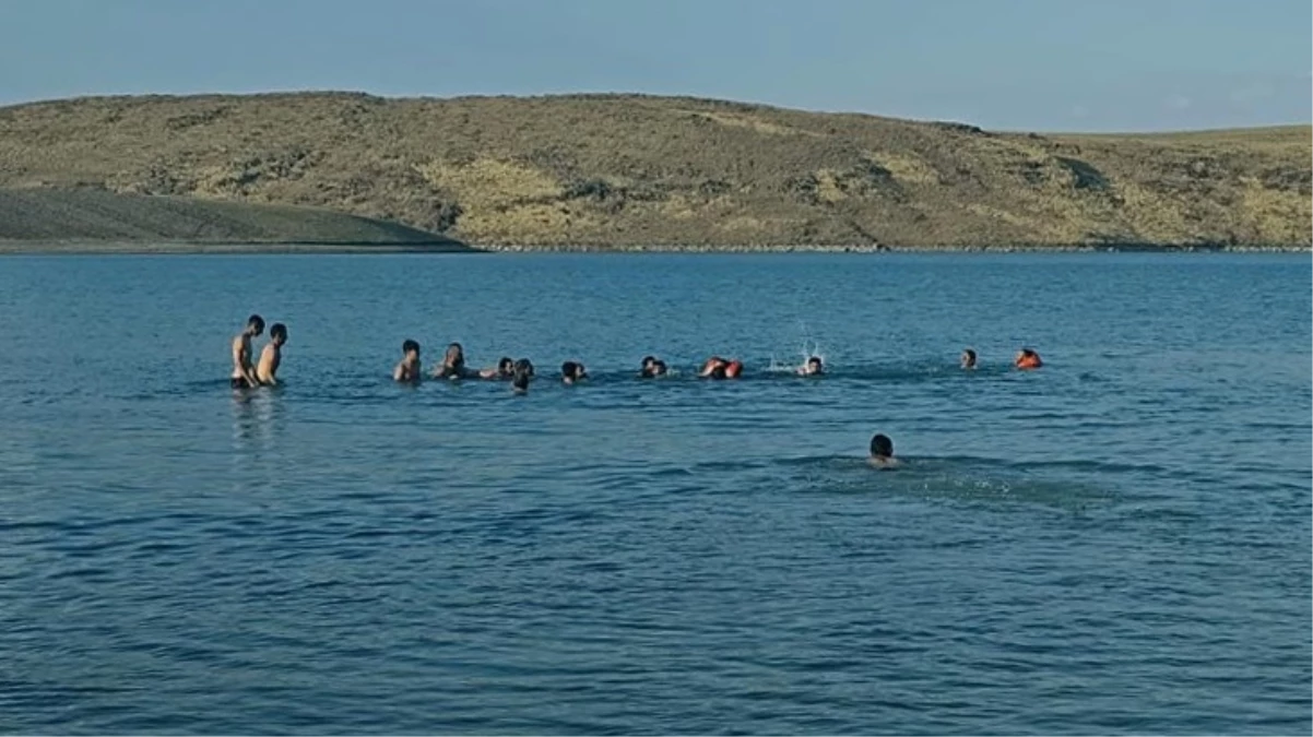 Muş'ta baraj gölüne giren 2'si çocuk 4 kişi can verdi