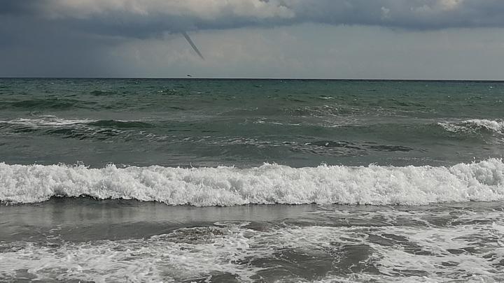 Sakarya Karasu'da 4 kez hortum çıktı