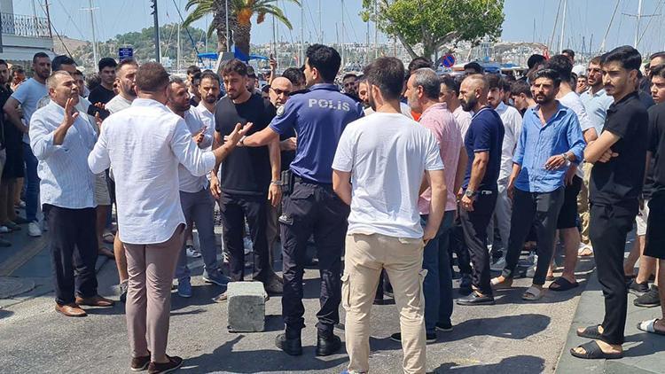 Taklit ürün denetimi esnafını rahatsız etti: Yolu kapatıp oturma eylemi yaptılar