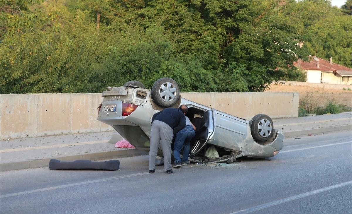 Tokat'ta Otomobil Devrildi: 4 Kişi Yaralandı