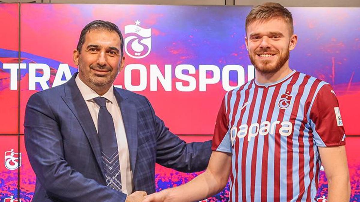 Trabzonspor’da Arseniy Batagov için imza töreni düzenlendi