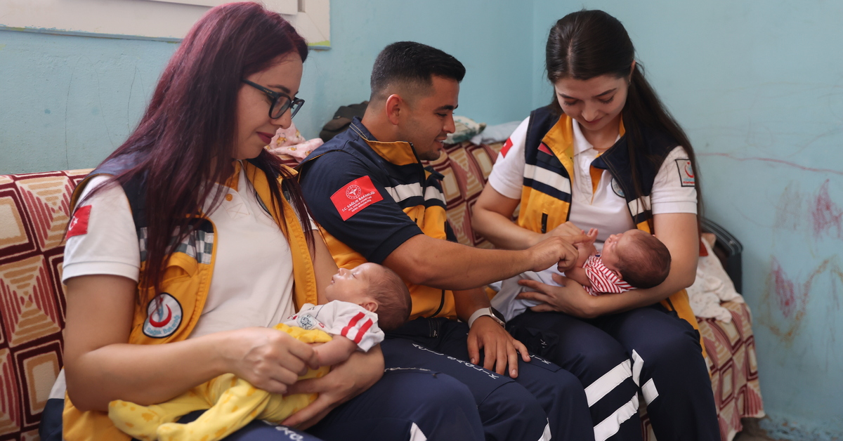 Yine hastaneye yetişemedi, ikizleri 5 yıl sonra aynı şoförün kullandığı ambulansta doğdu - Haberler | Sağlık Haberleri