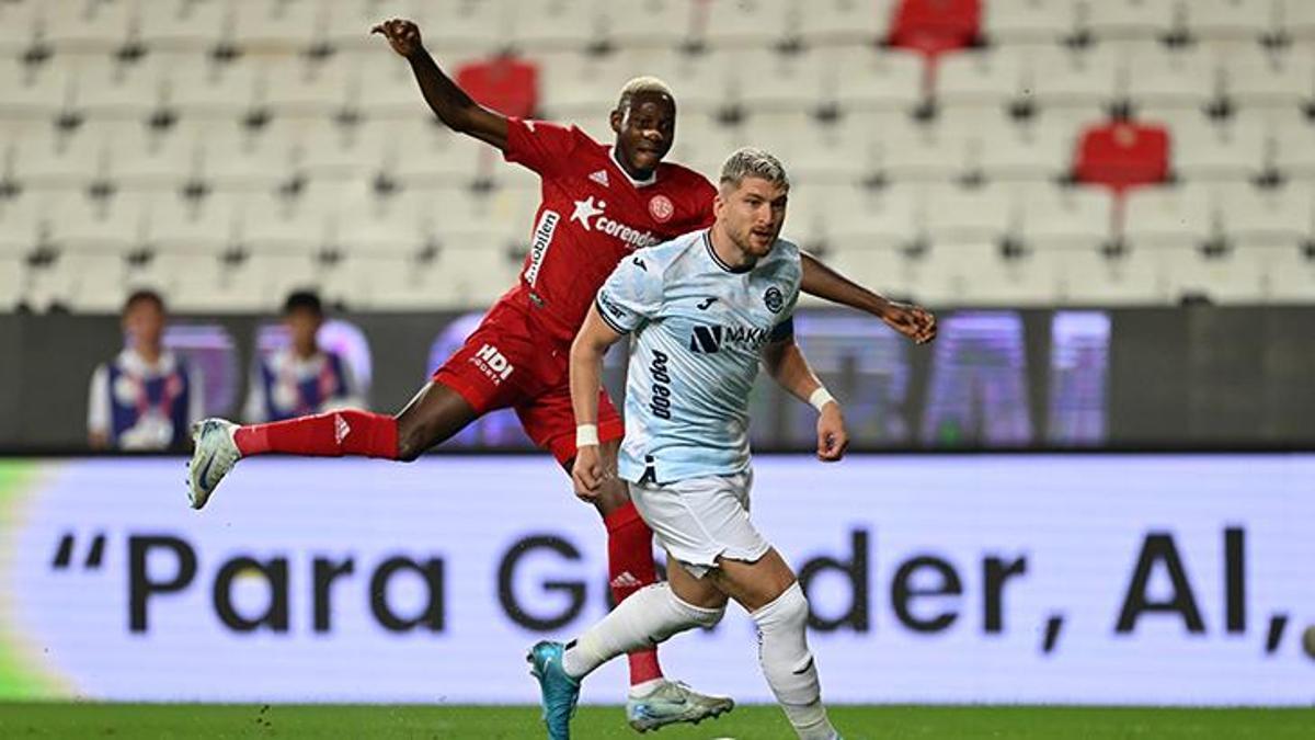 (ÖZET) Antalyaspor evinde uzatmalarda güldü! Antalyaspor - Adana Demirspor maçı sonucu: 2-1