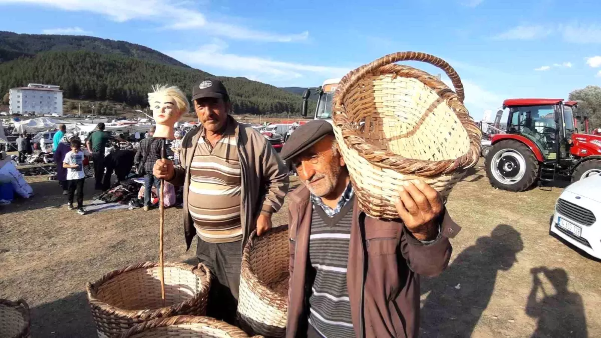 72 Yaşındaki Mehmet Koçyiğit'ten El Emeği Sepetler