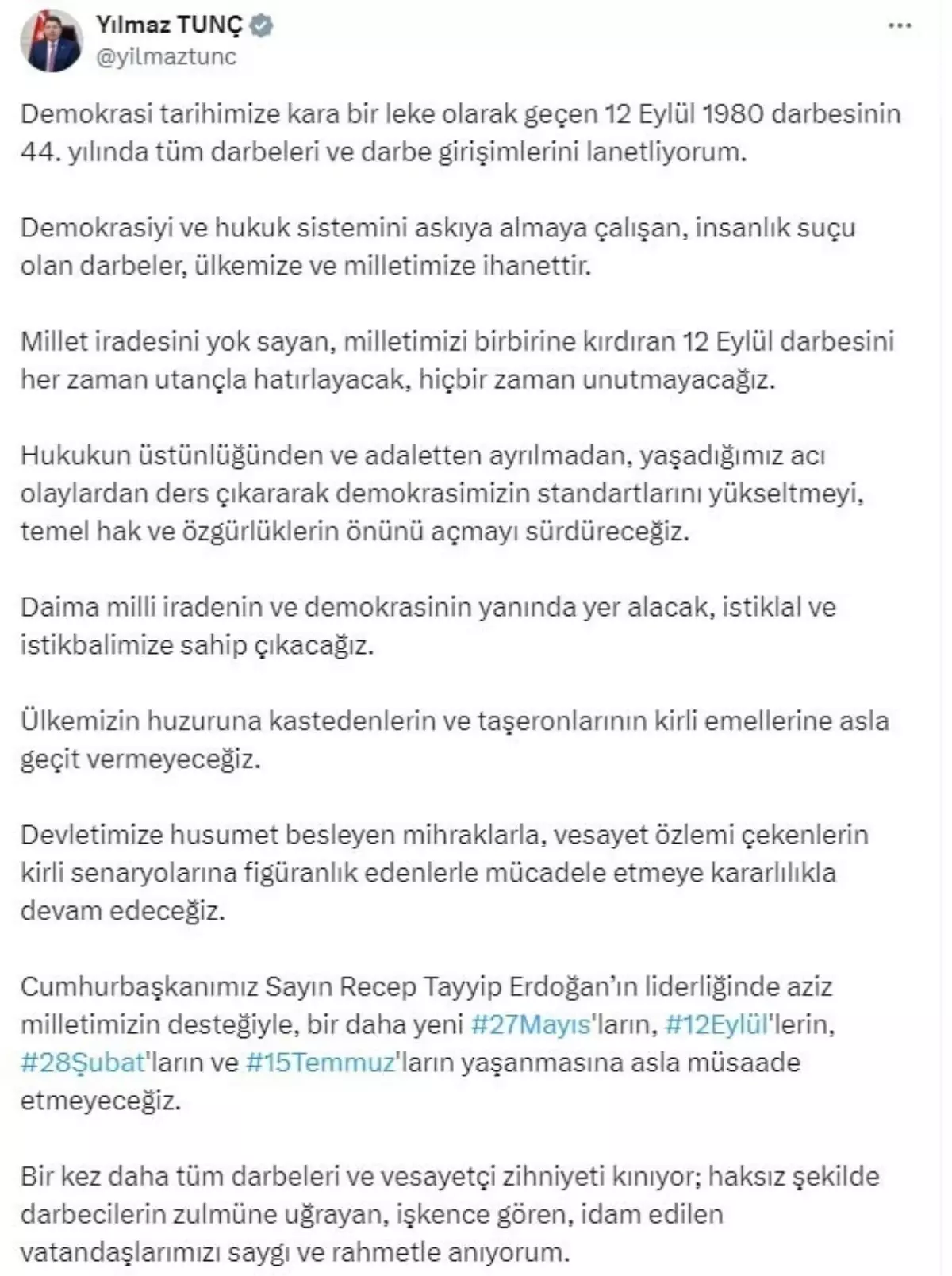 Bakan Tunç'tan 12 Eylül Darbesine Lanet: "Demokrasi tarihimize kara bir leke"