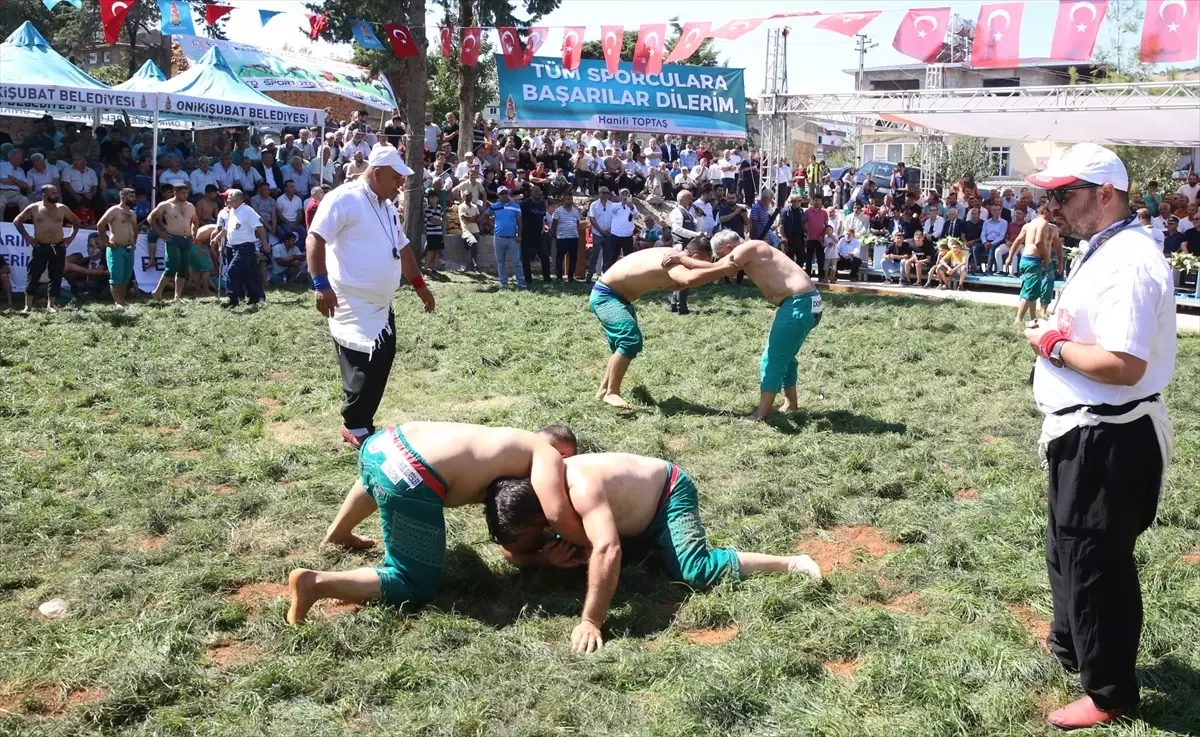 Bekir Böke Şalvar Güreşi Türkiye Şampiyonası Kahramanmaraş'ta Yapıldı