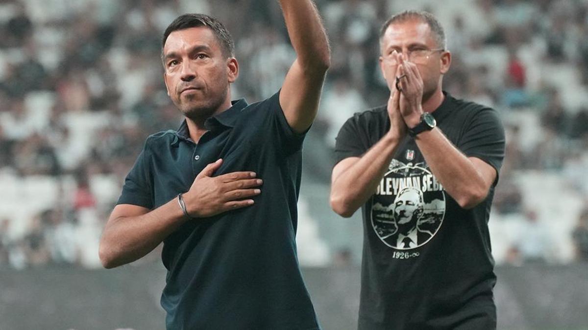 Beşiktaş'ta sistem değişiyor! Van Bronckhorst'tan özel talep...