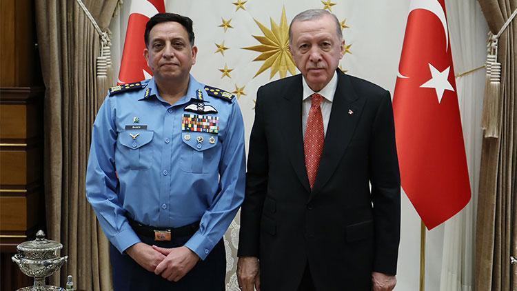 Cumhurbaşkanı Erdoğan, Pakistan Hava Kuvvetleri Komutanı Orgeneral Sidhu'yu kabul etti