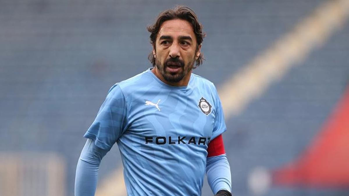 İbrahim Öztürk, 43 yaşında futbol hayatını noktaladı