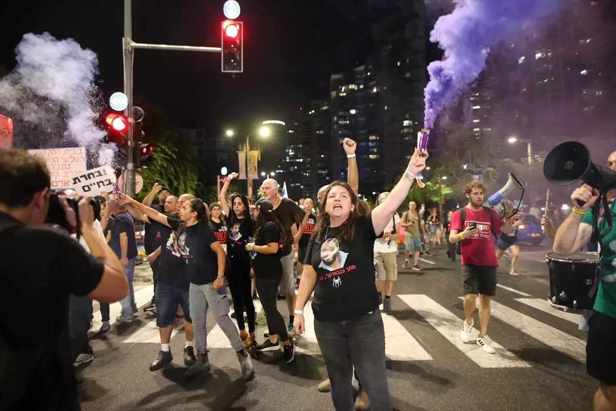 İsrailliler, Netanyahu Hükümeti'ne Karşı Protesto Gösterilerine Devam Ediyor