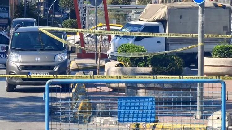 İstanbul Sultangazi'de şüpheli paketten el yapımı bomba çıktı