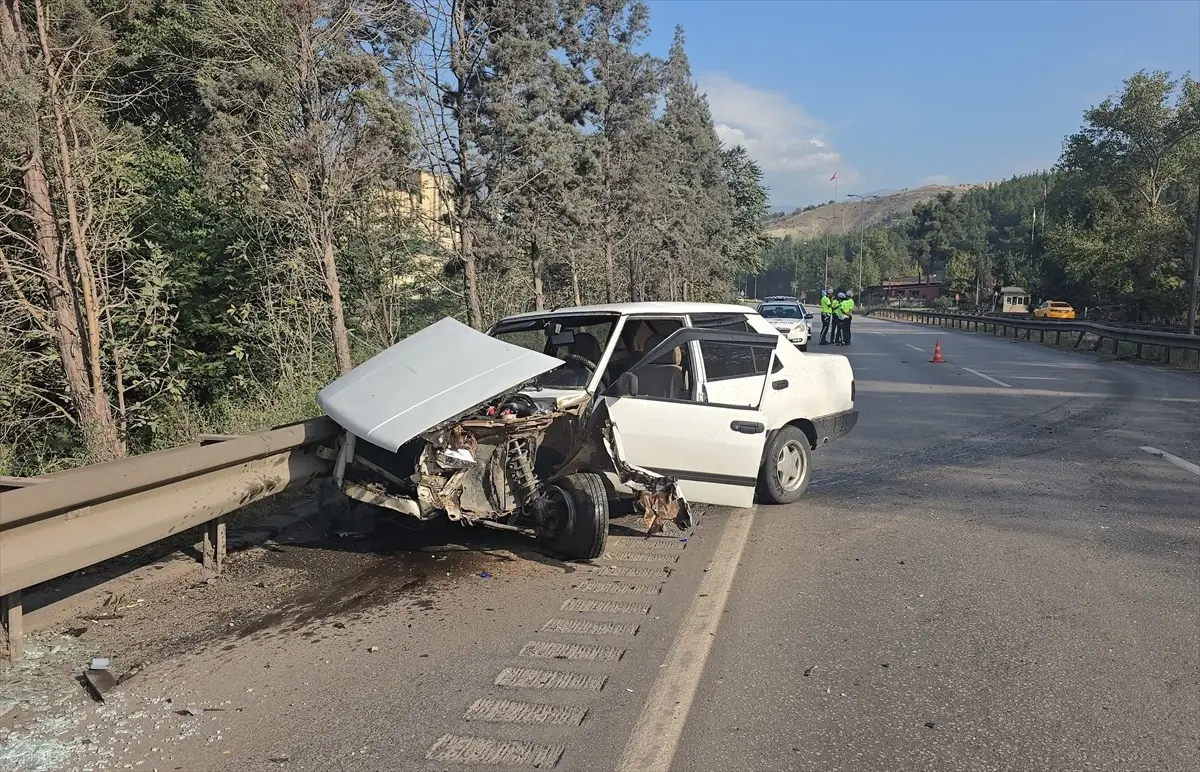 Karabük'te bariyere çarpan otomobilde 1 kişi yaralandı