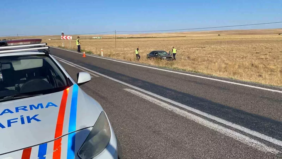 Konya'da Otomobil Şarampole Uçtu: 3 Kişi Yaralandı