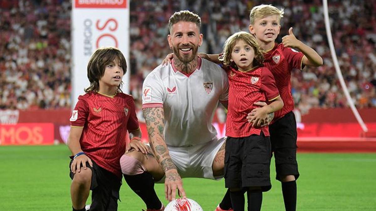 Menajeri Sergio Ramos'u herkese öneriyor: 4 kulüp daha...