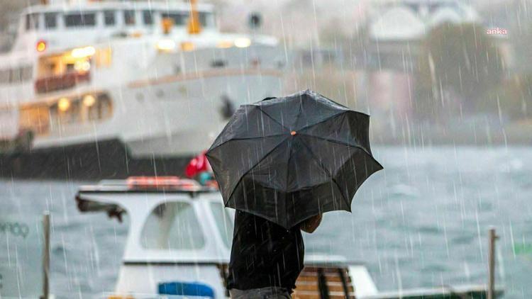 Meteoroloji ve AKOM'dan İstanbul için gök gürültülü sağanak uyarısı