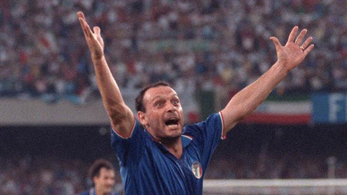 Salvatore 'Toto' Schillaci'nin hikayesi: İtalya 90'ın en büyük sihirbazı!