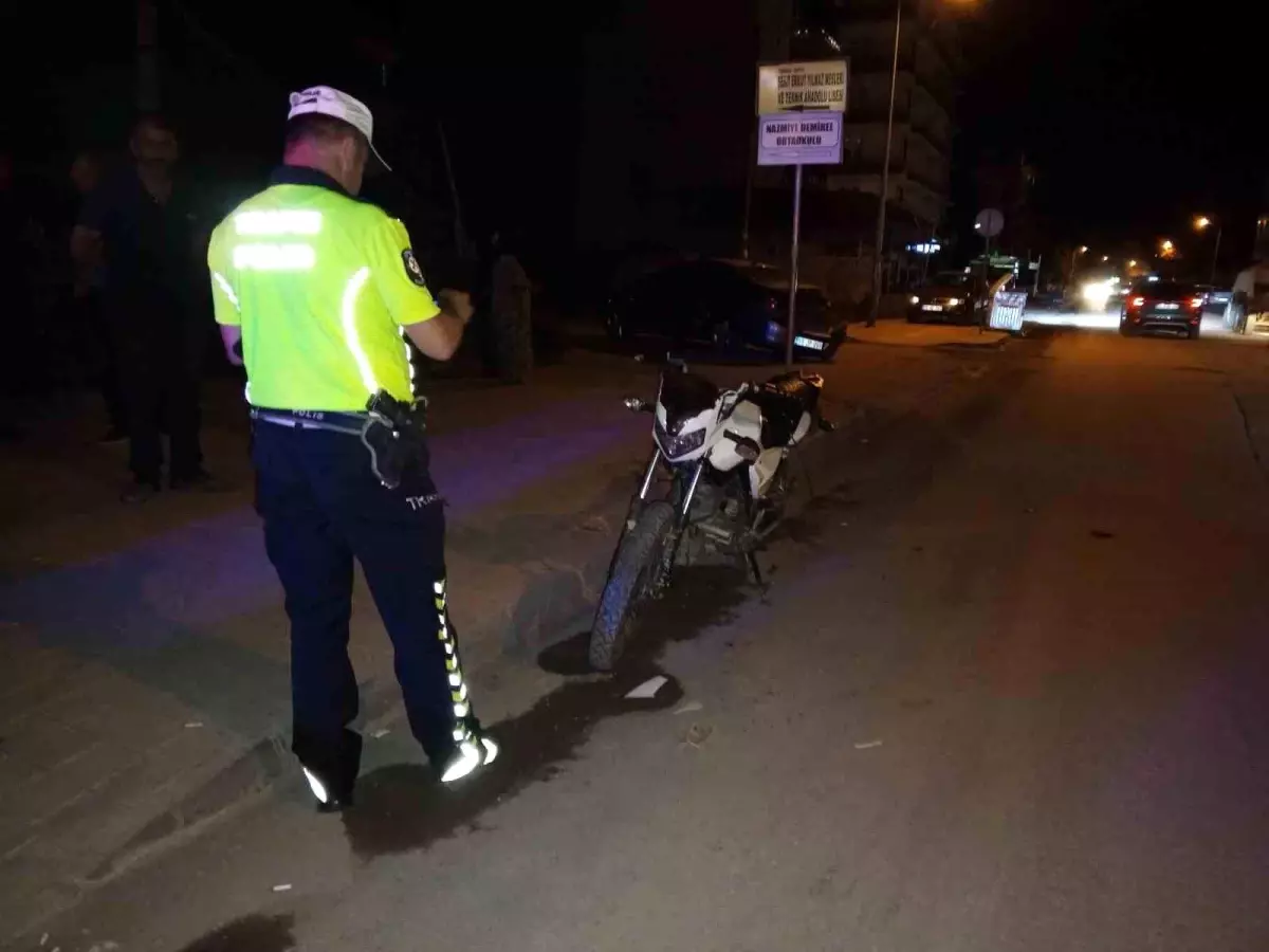 Samsun'da motosiklet otomobille çarpıştı, sürücü yaralandı