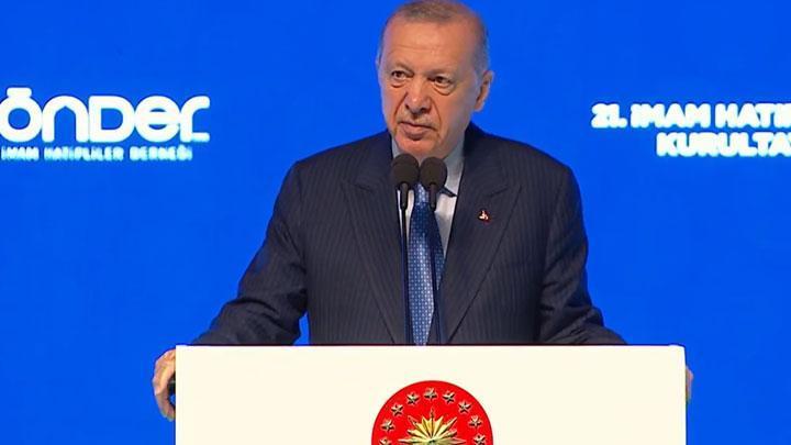 Teğmenlerin kılıçlı yemini... Cumhurbaşkanı Erdoğan: Kılıçları kime çekiyorsunuz? Araştırma yapılıyor, kendini bilmezler temizlenecek