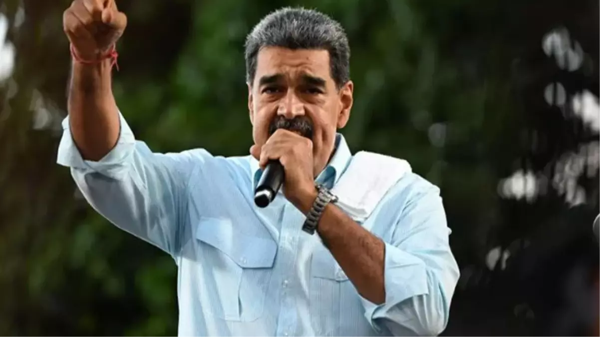 Venezuela'nın Devlet Başkanı Nicolás Maduro, Noel'i Ekim ayına çekme kararı aldı