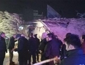 Konya'da bina çöktü! 2 kişi yaralandı