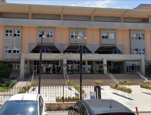 Yunanistan'a kaçarken yakalanan eski hakim ve savcı tutuklandı