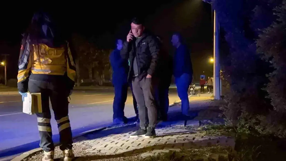 Alkollü Sürücü Muz Serasına Çarptı, 5 Metre Kuralı Getirdi
