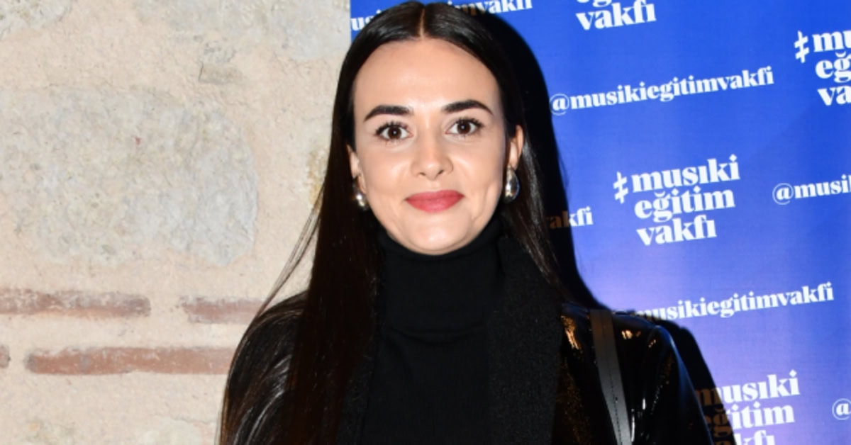 Hande Soral: İsmail'i görünce şarkı söyletin
