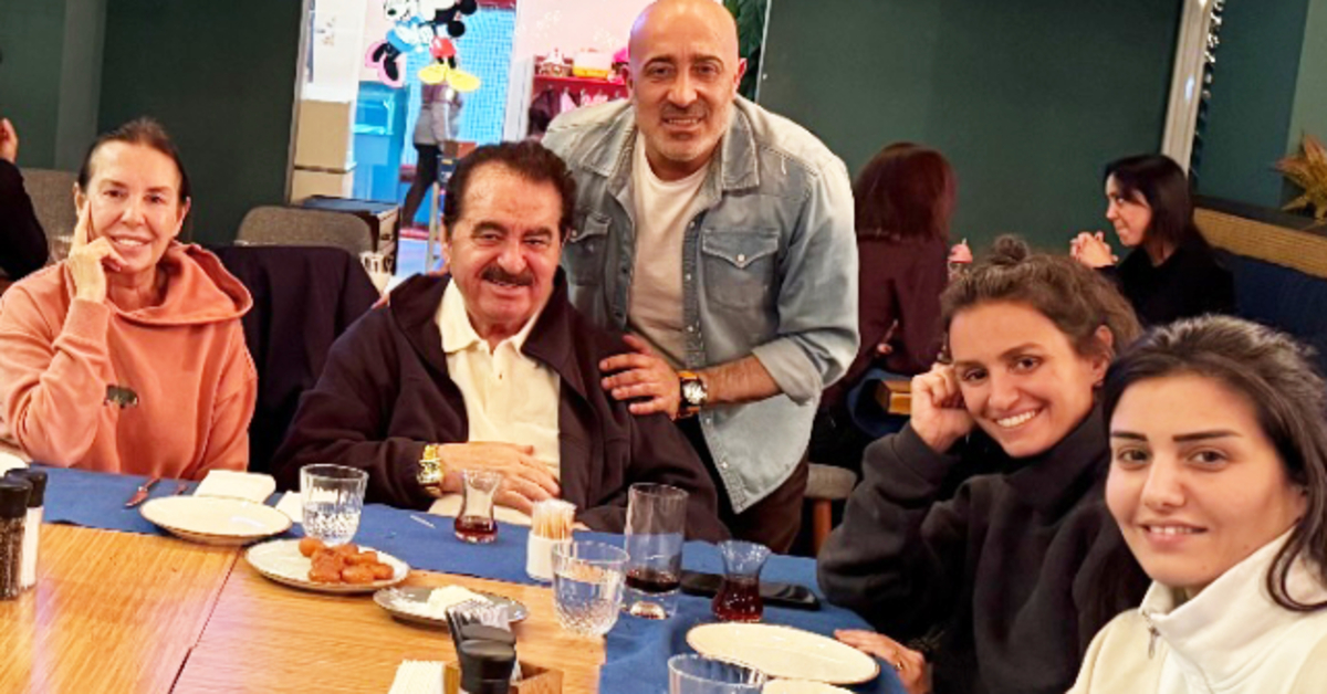 İbrahim Tatlıses, eski eşi Perihan Savaş ve kızıyla iftarda bir araya geldi