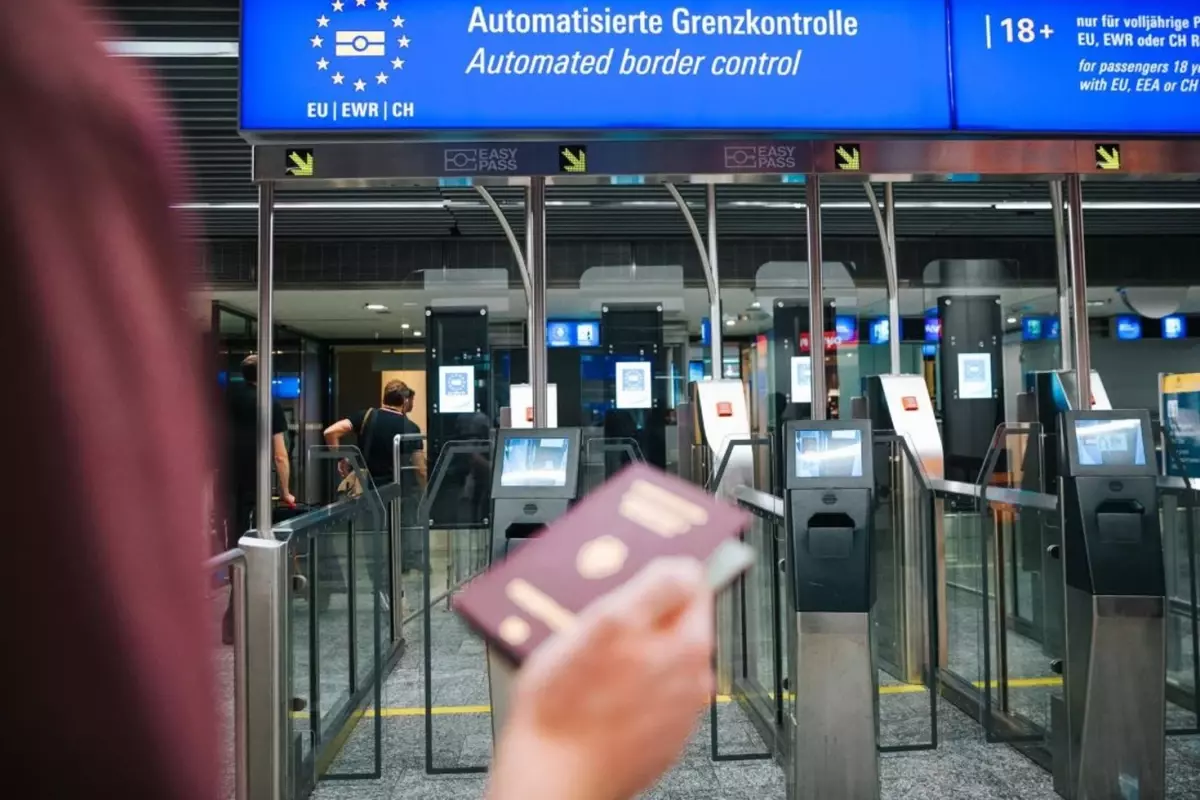 AB, iltica başvurularını zorlaştırmak için 7 ülkeyi "güvenli" ilan edecek