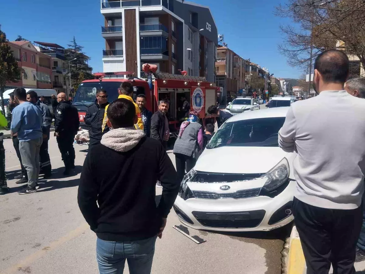Antalya'da Trafik Kazası: 4 Yaralı